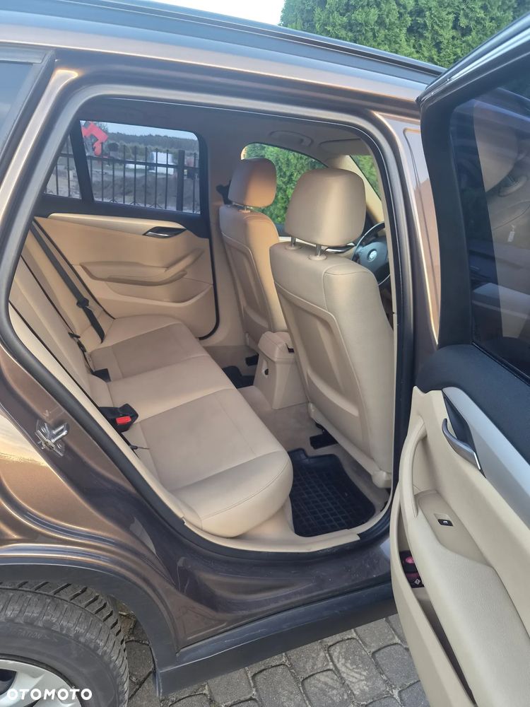 BMW X1 xDrive18d - 14