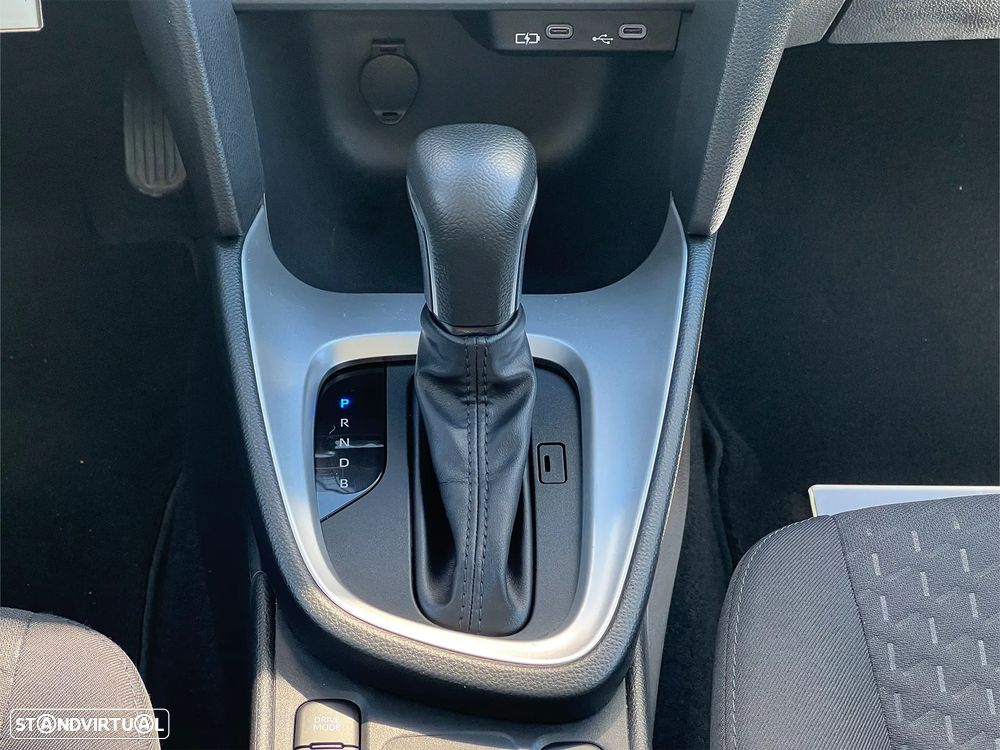 Toyota Yaris Cross 1.5 Hybrid Comfort Plus - 18