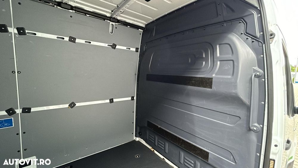 Mercedes-Benz eSprinter - 10