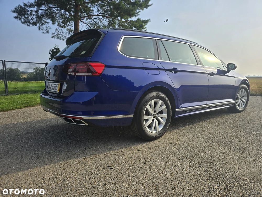 Volkswagen Passat 2.0 TDI SCR DSG Elegance - 9