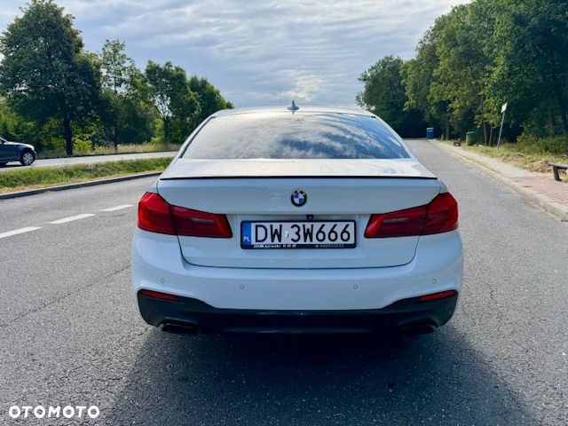BMW Seria 5 520d xDrive - 11