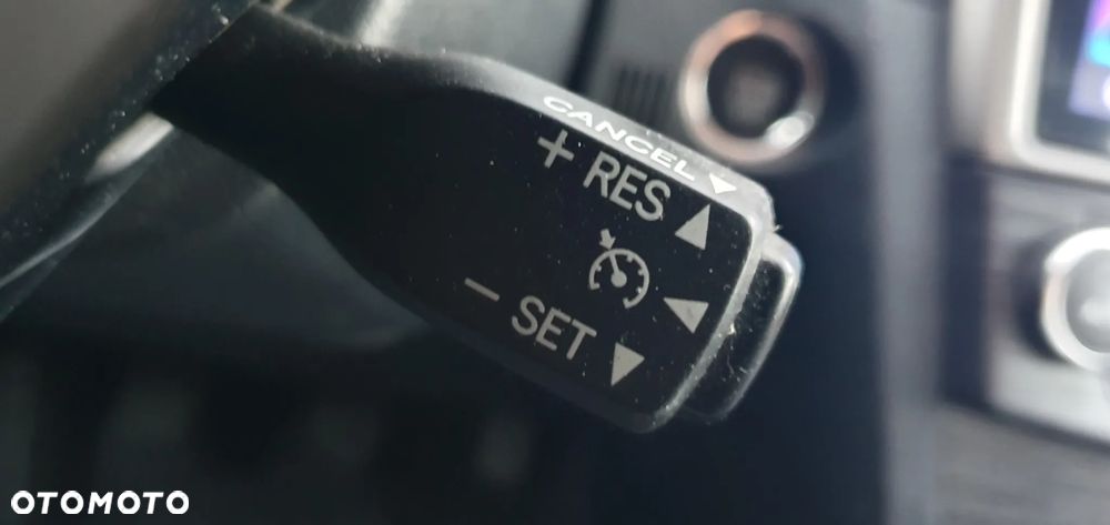 Toyota Avensis 2.0 D-4D Premium - 33