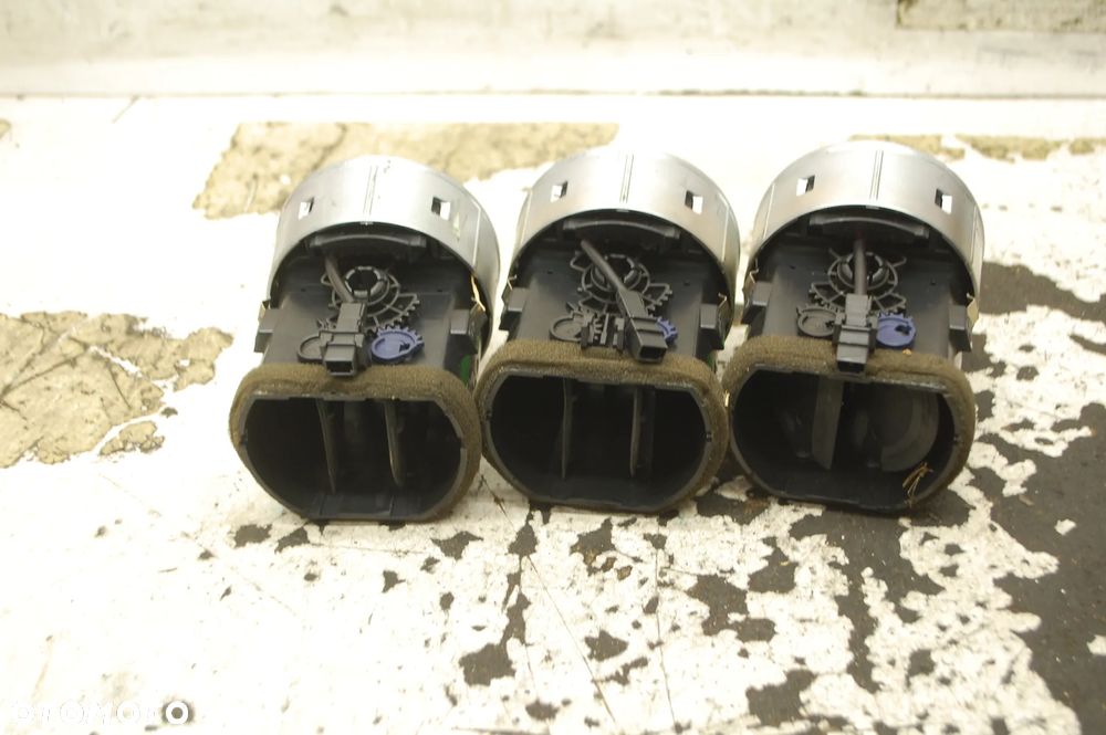 KRATKA NAWIEWU ŚRODKOWA 8H0820951D AUDI A4 B6 B7 CABRIO 8H0820901D - 7