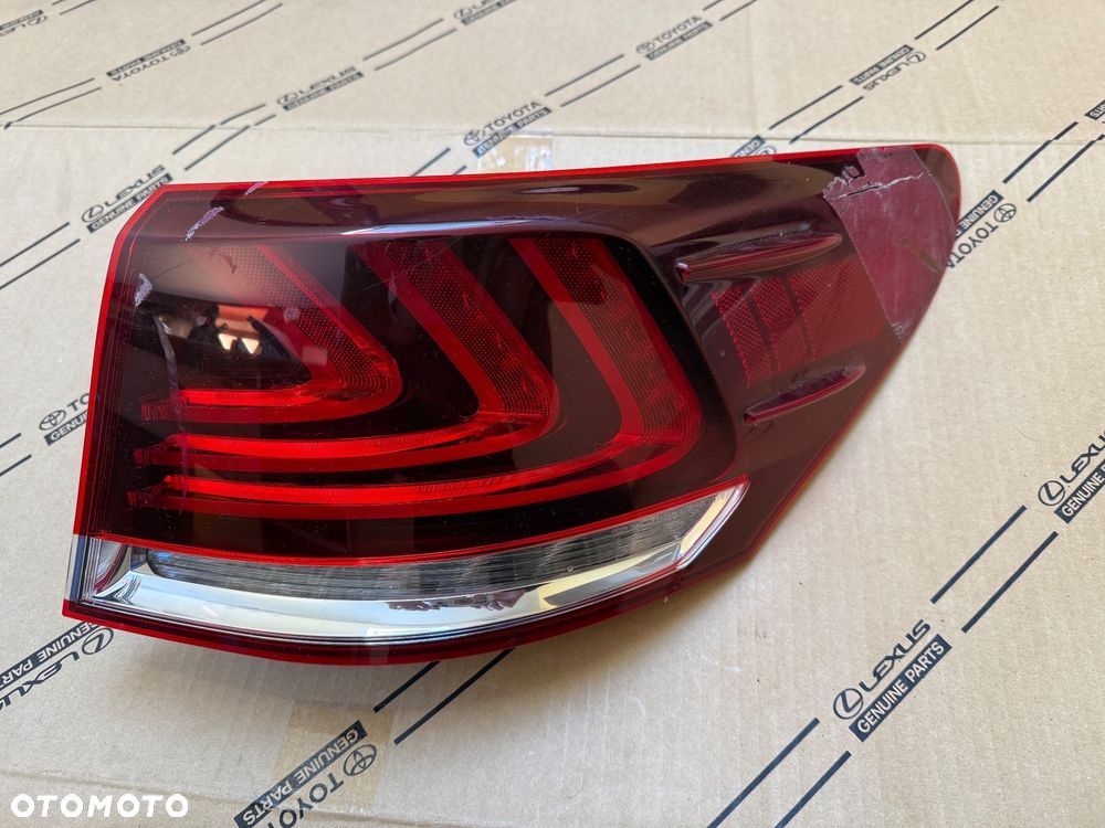 Lampa tylna prawa Lexus LS460 Lift 12-17r. - 1