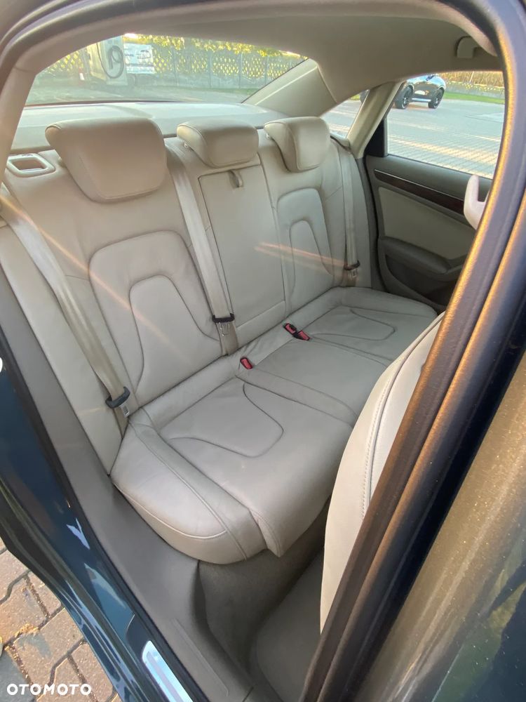 Audi A4 Limousine - 22