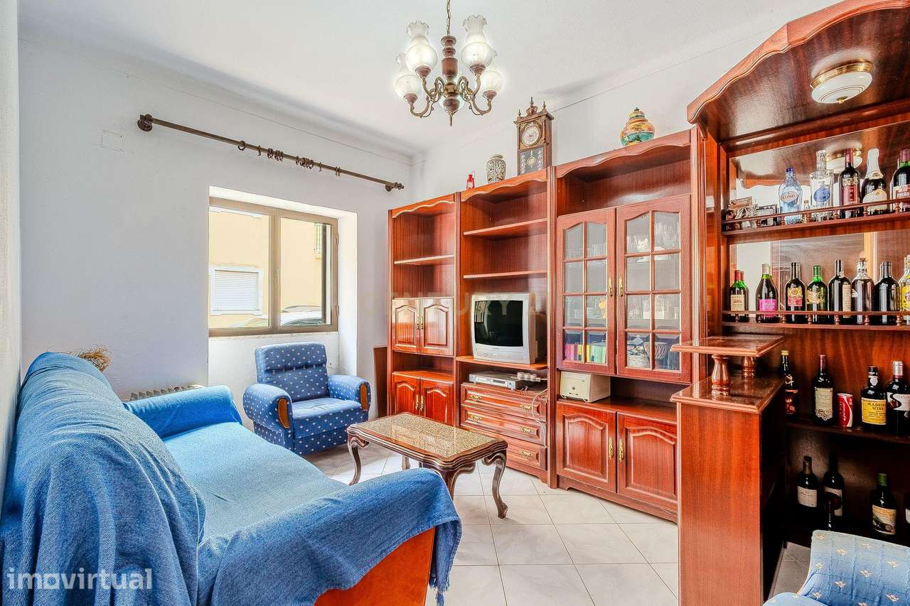 Casa Térrea T2+1 com Logradouro de 135m2, situada em Tunes - Grande imagem: 2/31