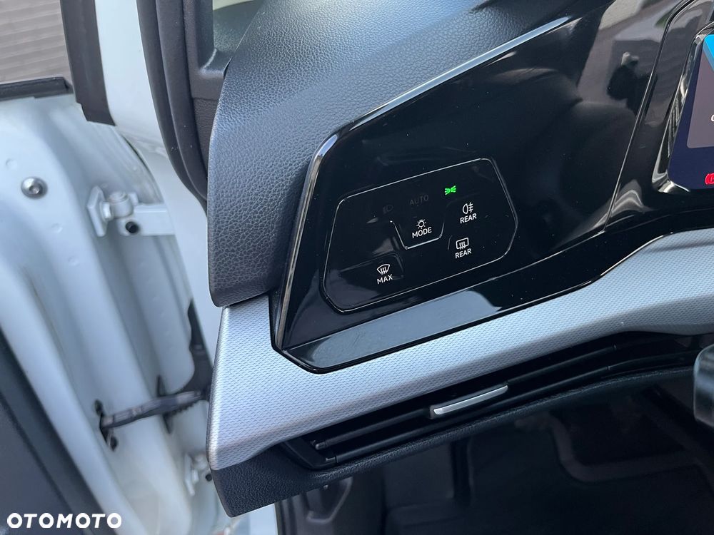 Volkswagen Golf 1.0 TSI Life - 16