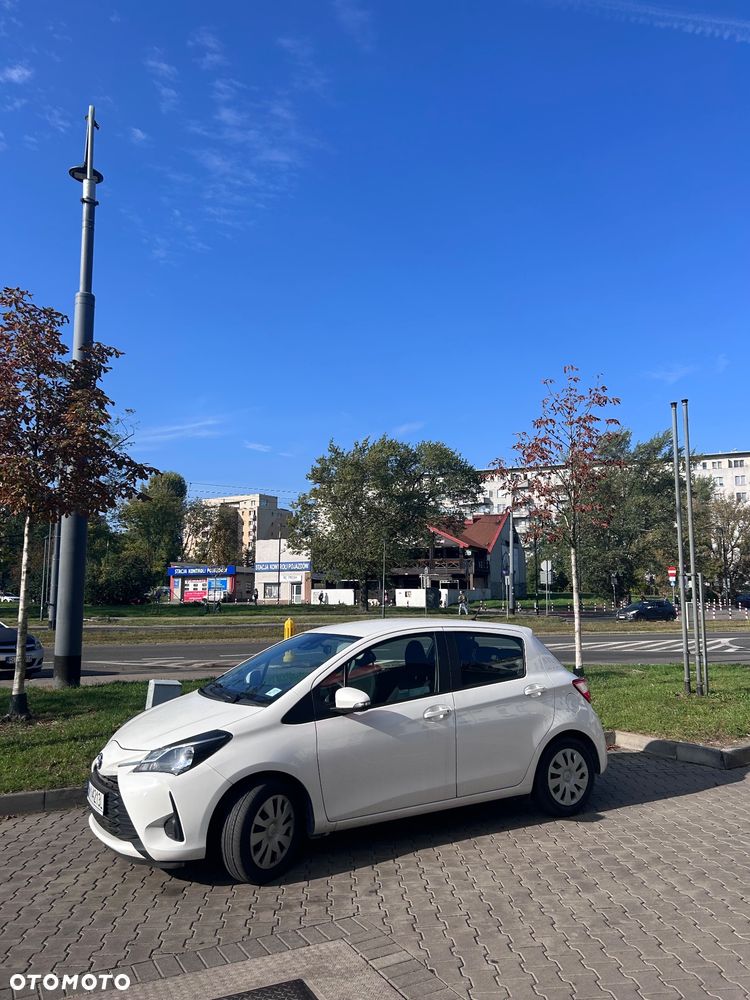 Toyota Yaris 1.0 Active EU6 - 15
