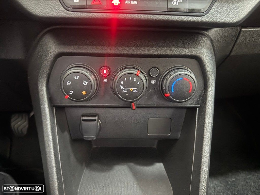 Dacia Sandero 1.0 SCe Essential - 13