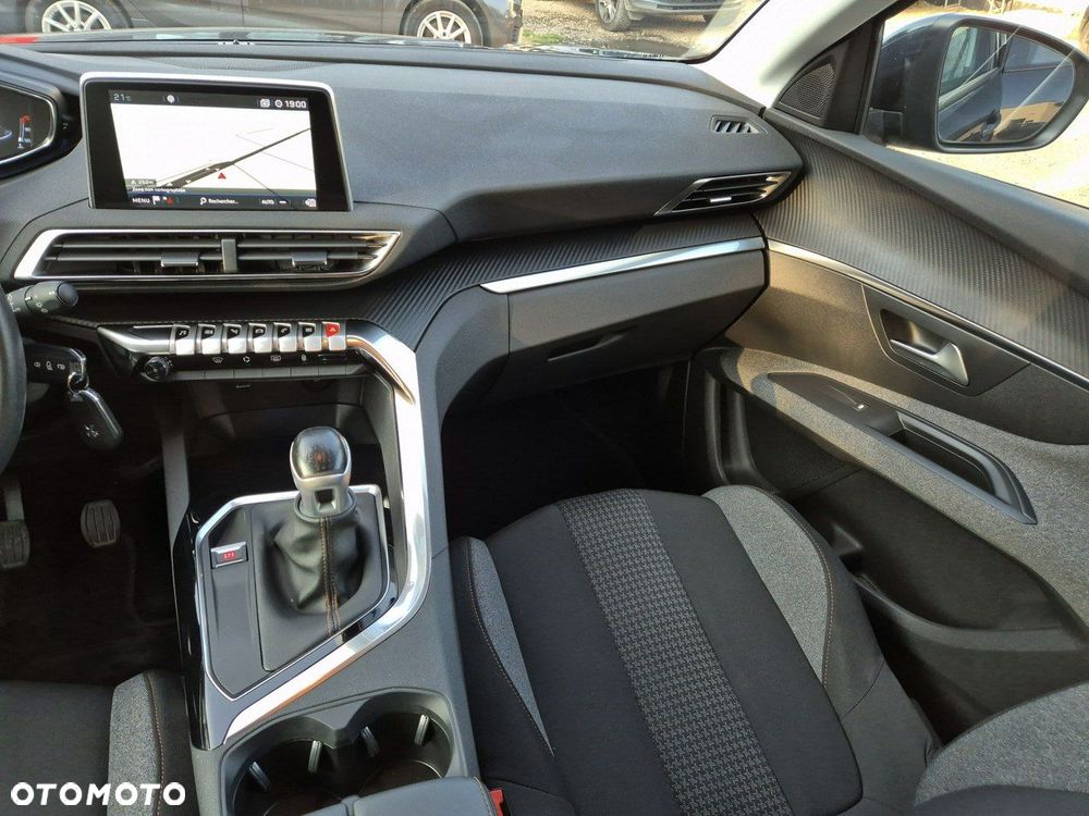 Peugeot 3008 - 25