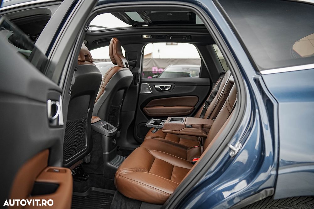 Volvo XC 60 Recharge T8 Twin Engine eAWD Inscription - 14