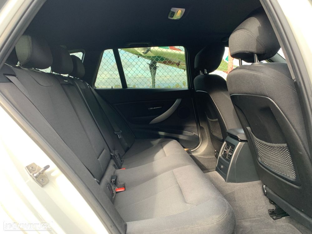 BMW 325 d Pack M Auto - 11