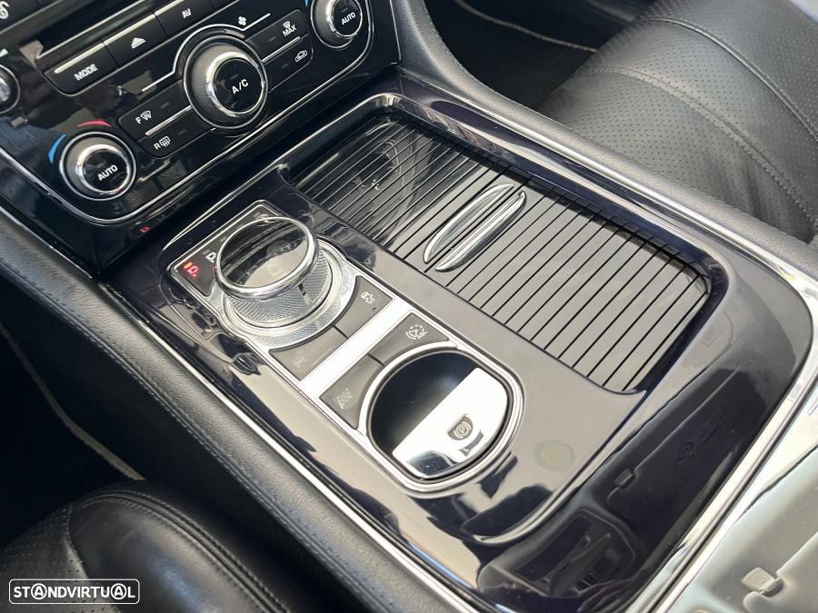 Jaguar XJ 3.0 D V6 Premium Luxury - 45