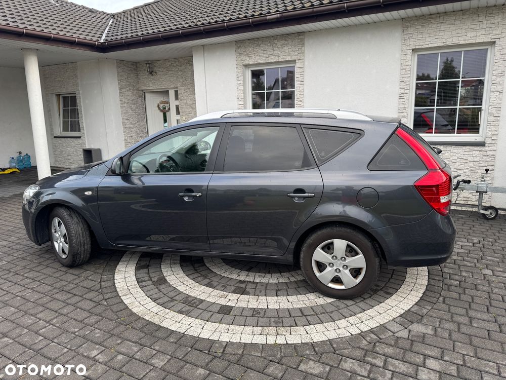 Kia Ceed 1.4 CVVT ISG Spirit - 11