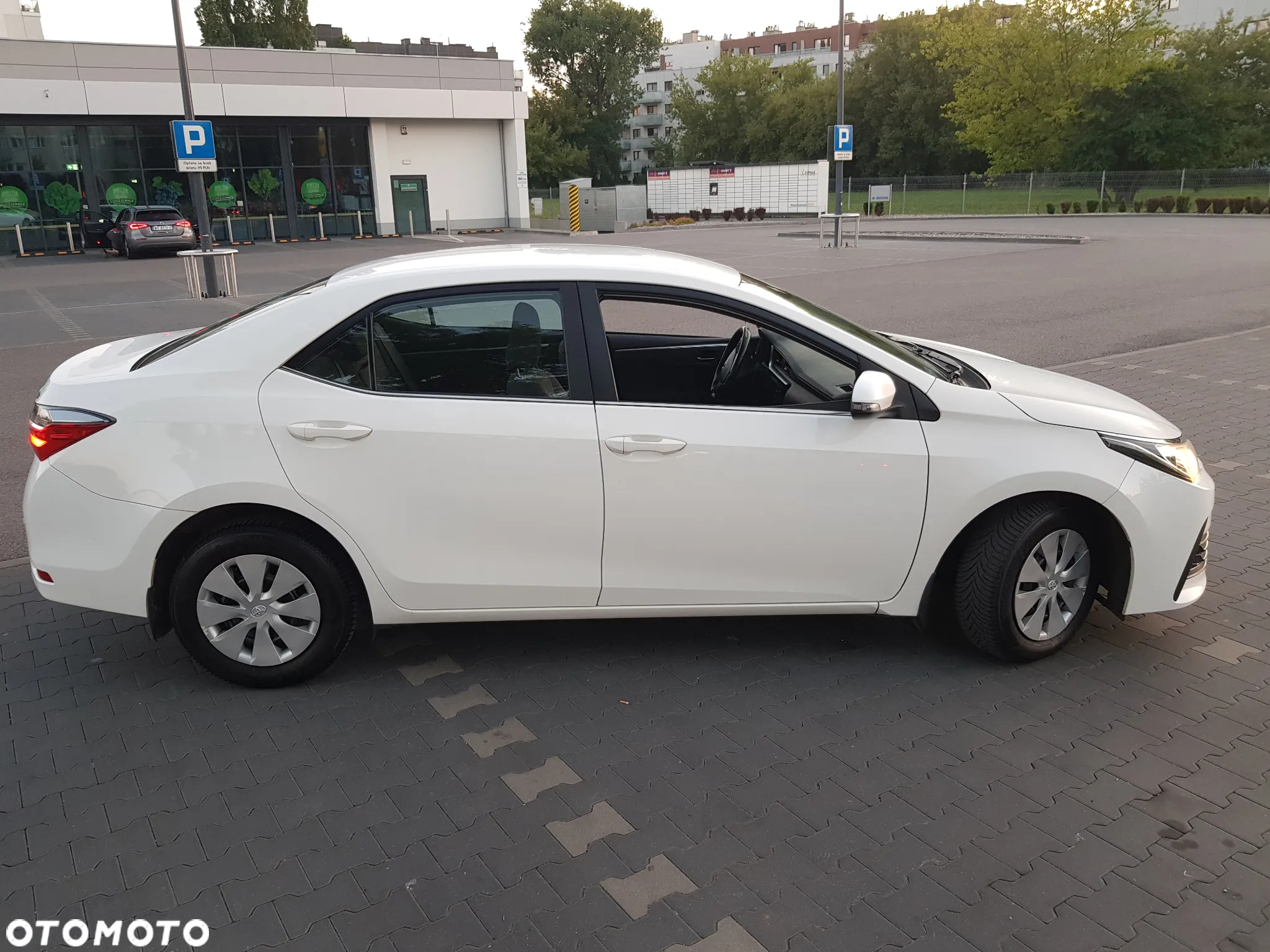 Toyota Corolla - 5