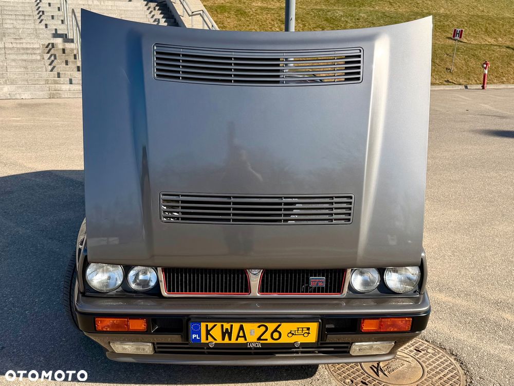 Lancia Delta - 30
