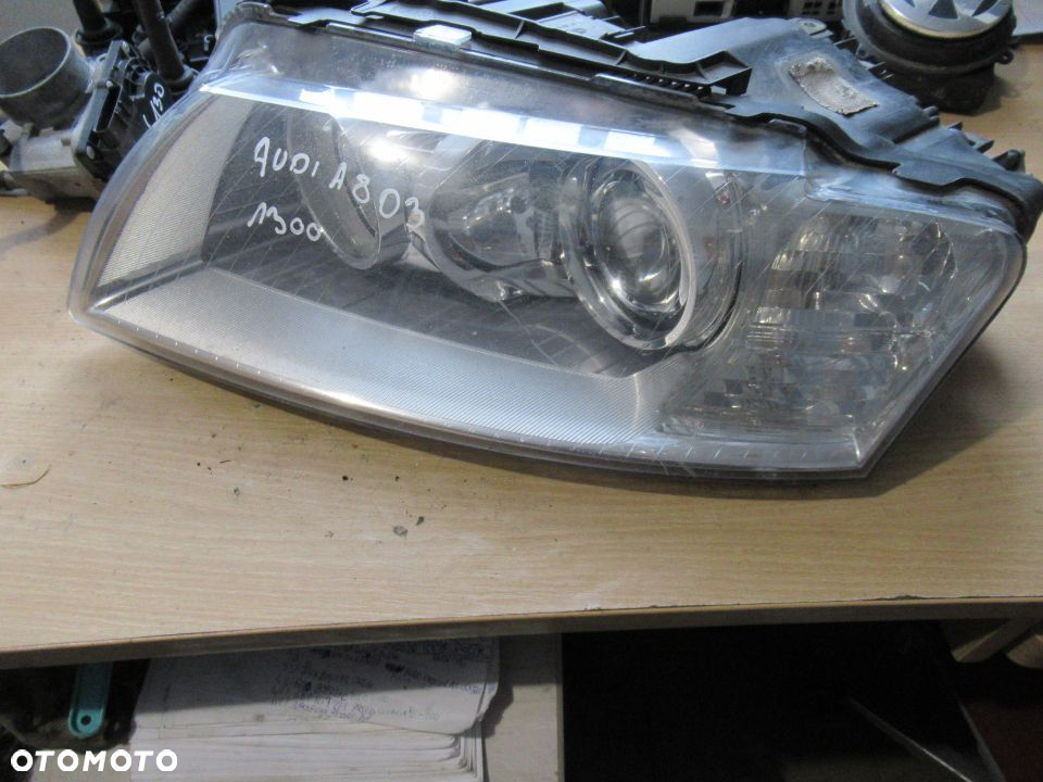 LAMPA PRZÓD LEWA AUDI A8 D3 - 3
