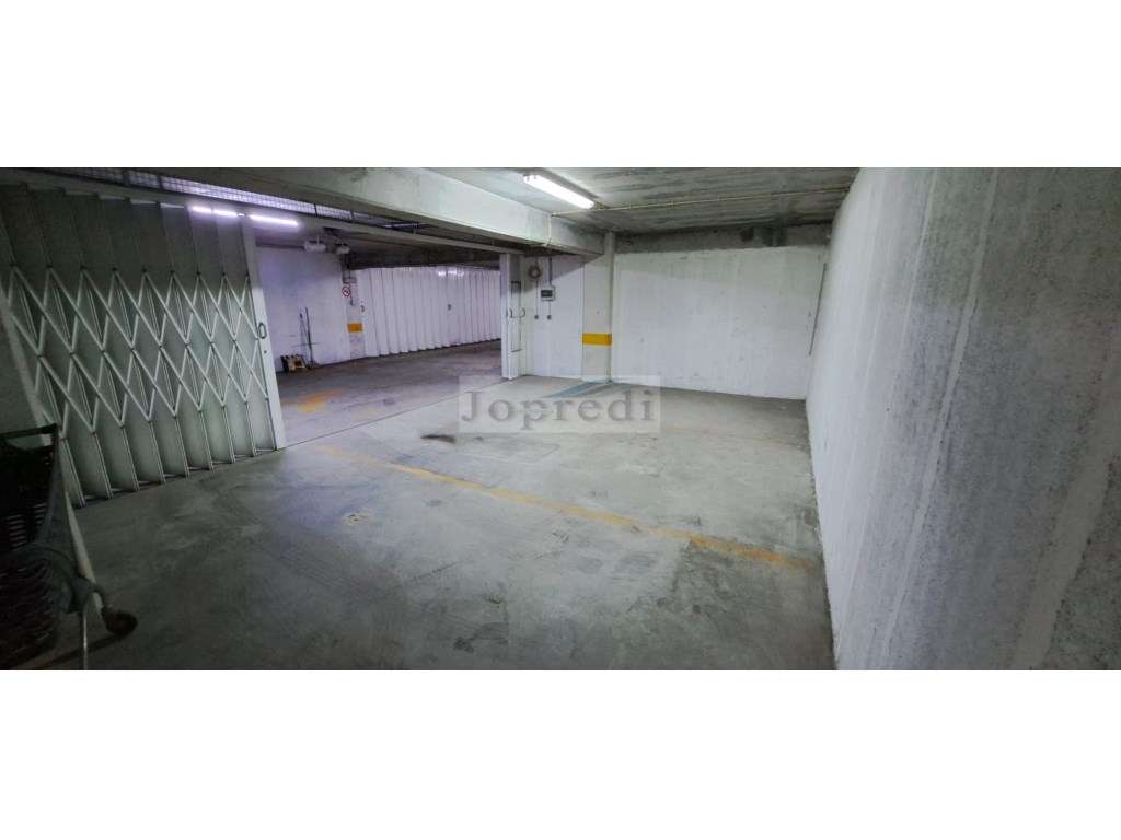 Garagem Box para 3 automóveis - Grande imagem: 5/7