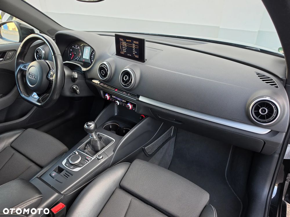 Audi A3 Sportback - 16