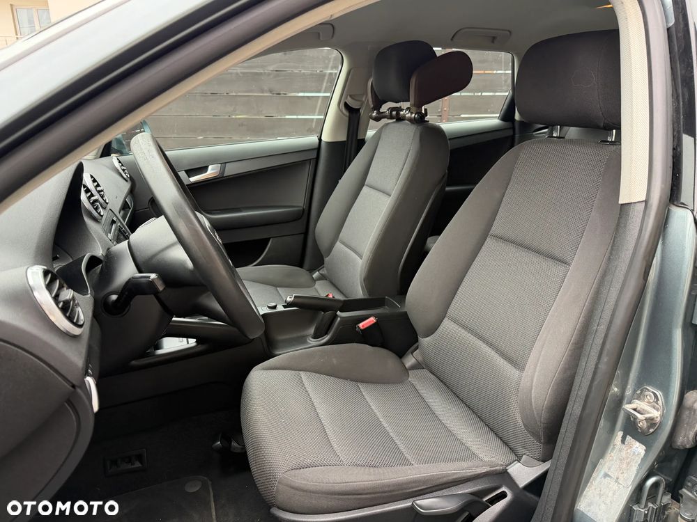 Audi A3 Sportback 1.6 TDI Ambiente - 9