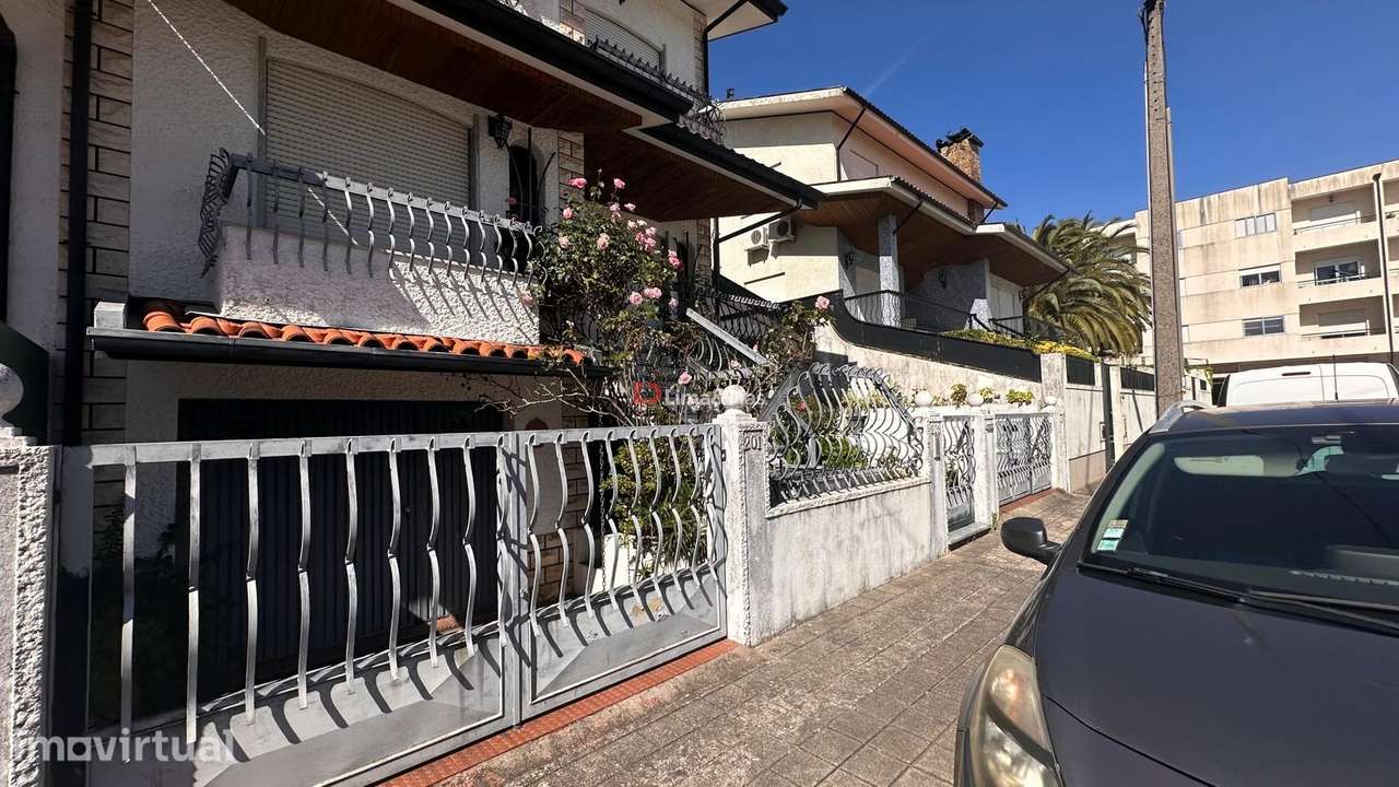 Moradia T6 com jardim e garagem em Gondomar - Grande imagem: 2/7
