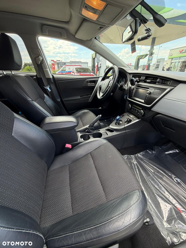 Toyota Auris 1.8 HSD Sol - 5
