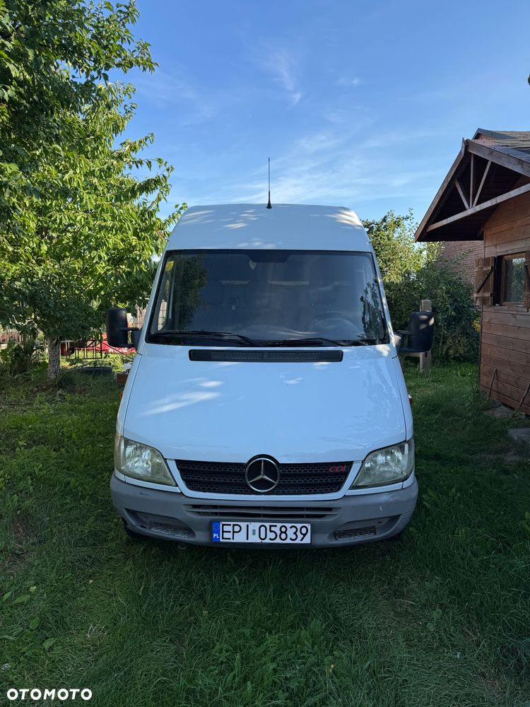 Mercedes-Benz Sprinter - 1