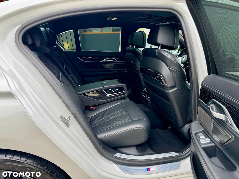 BMW Seria 7 730d xDrive mHEV sport - 13