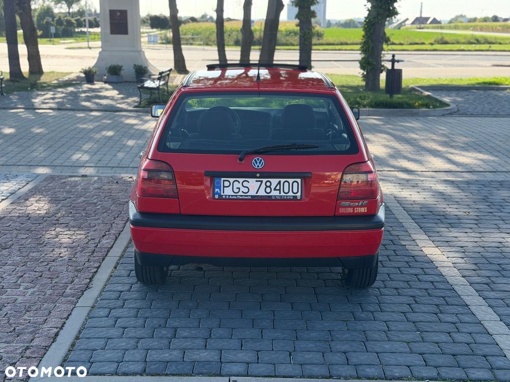 Volkswagen Golf - 31