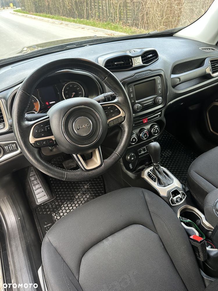Jeep Renegade - 12