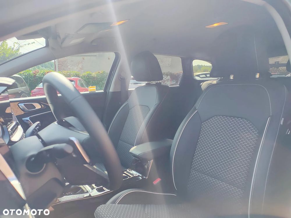 Kia Ceed 1.5 T-GDI Tribute DCT - 22