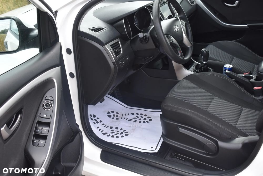 Hyundai i30 1.4 Fifa World Cup Edition - 18
