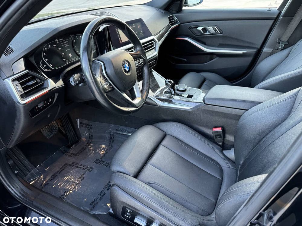 BMW Seria 3 330i M Sport sport - 15