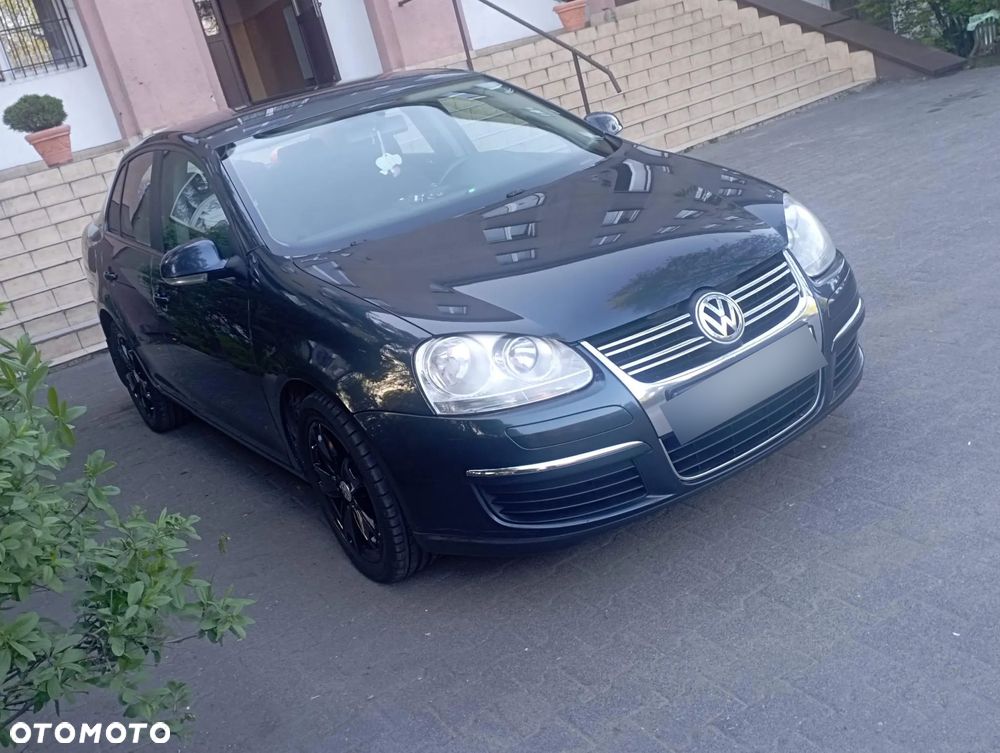 Volkswagen Jetta 1.9 TDI Comfortline - 4