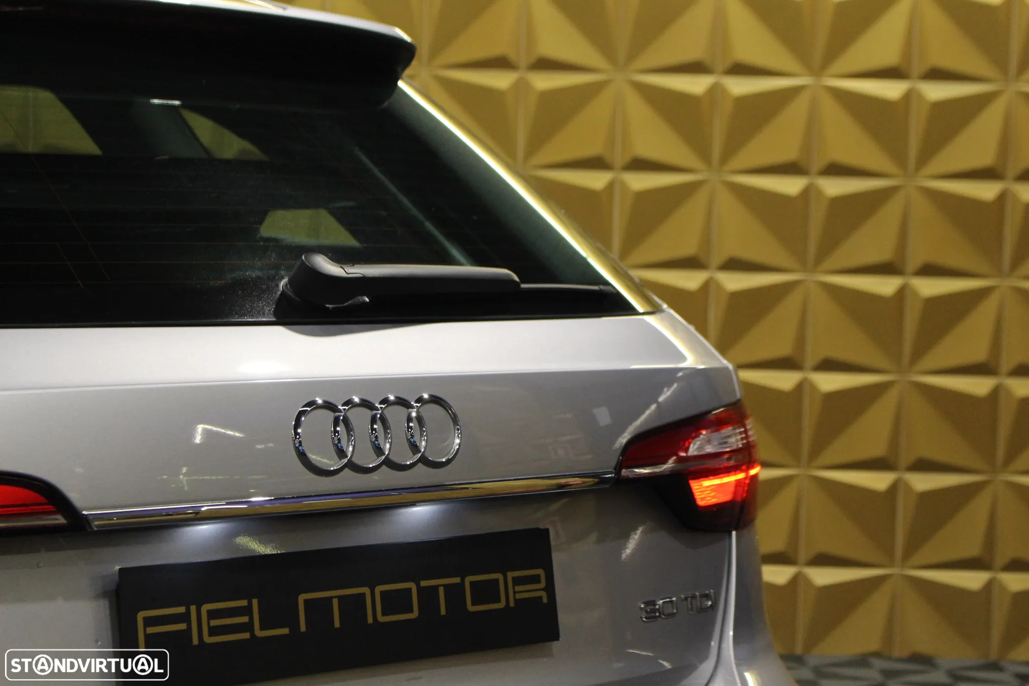 Audi A4 Avant 30 TDI Advanced S tronic - 11