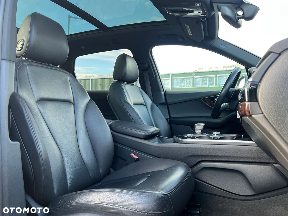 Audi Q7 - 25