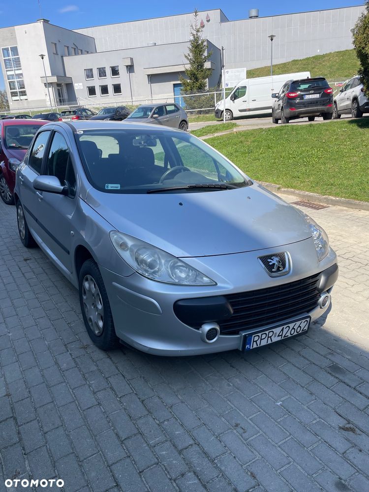 Peugeot 307 - 1