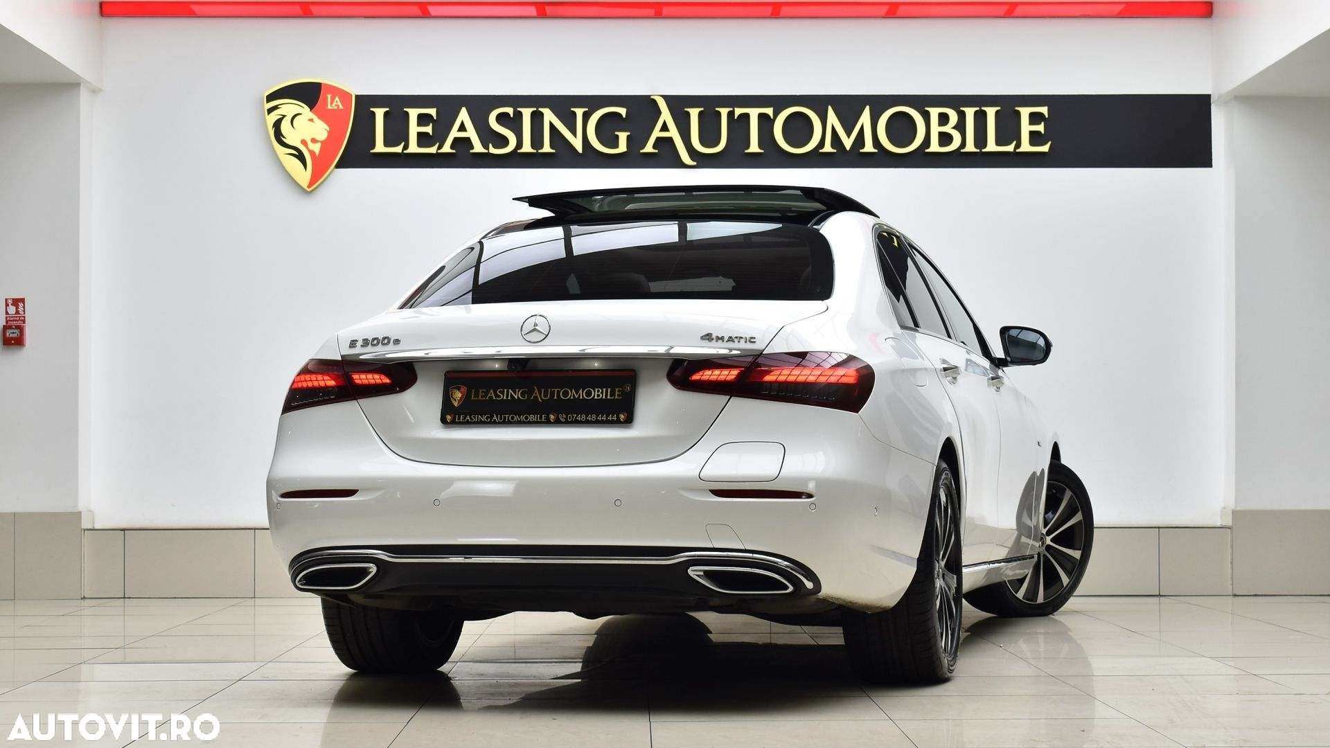 Mercedes-Benz E 300 4Matic 9G-TRONIC Exclusive - 6