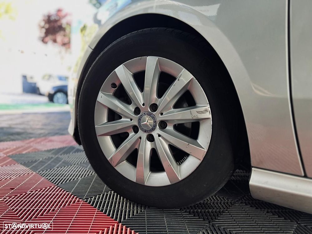 Mercedes-Benz A 180 d Urban - 17