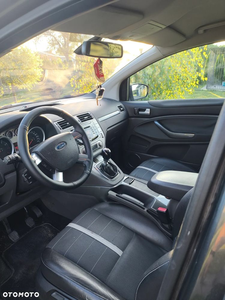Ford Kuga 2.5 4x4 Titanium - 10