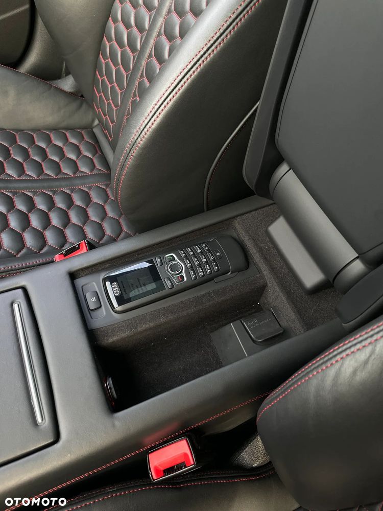 Audi RS6 Avant - 20