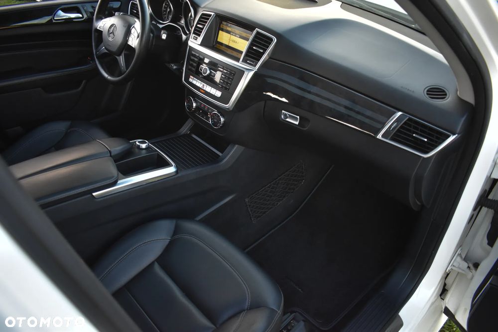 Mercedes-Benz ML 350 BlueTEC 4-Matic - 15