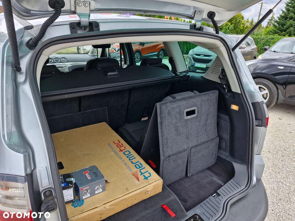 Ford S-Max - 18