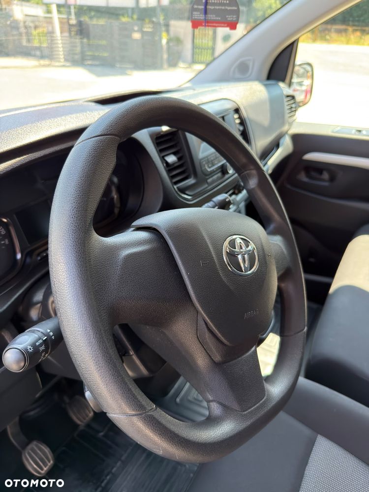 Toyota proace - 8