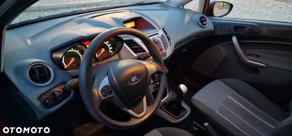 Ford Fiesta 1.25 Ambiente EU5 - 22