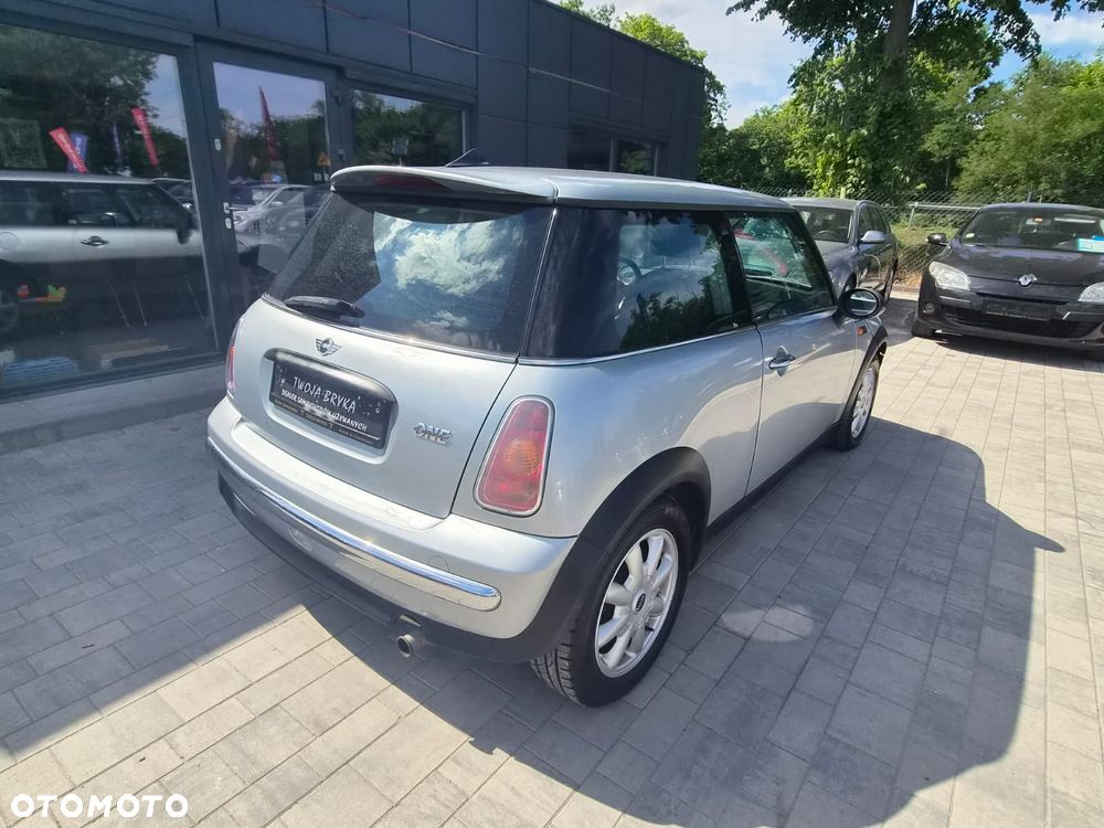 MINI Cooper Standard - 6