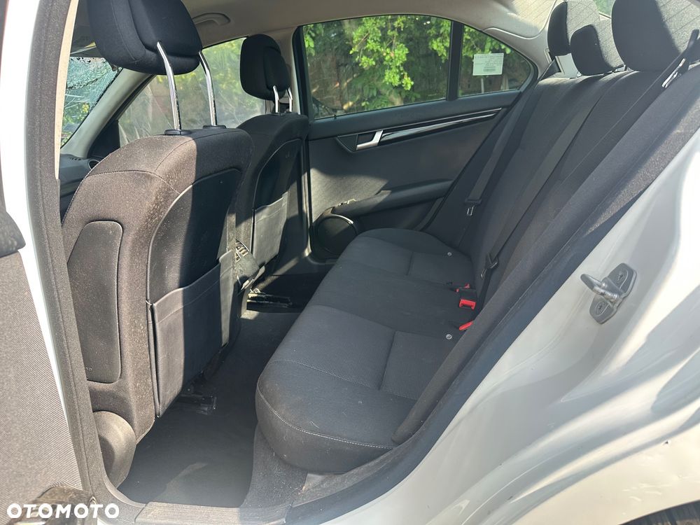 Mercedes-Benz Klasa C 200 CDI DPF (BlueEFFICIENCY) - 10