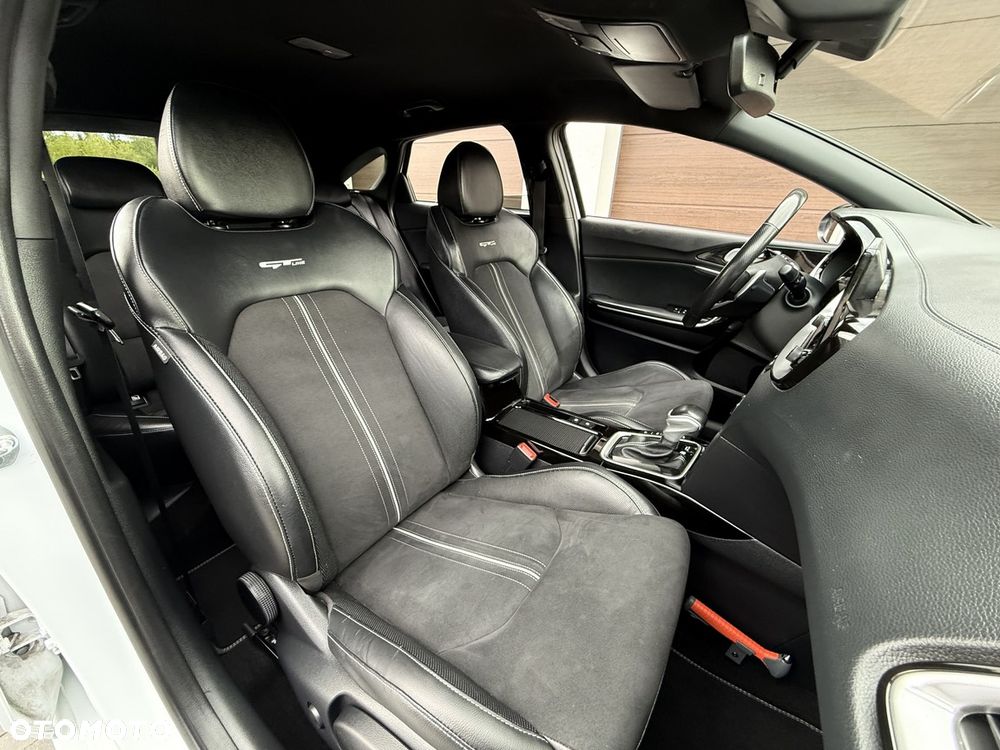 Kia ProCeed 1.5 T-GDI DCT7 OPF GT LINE - 30