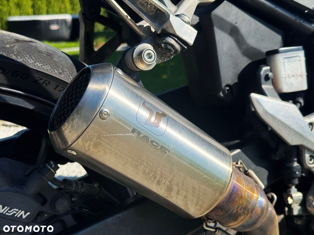 Honda CBR - 32