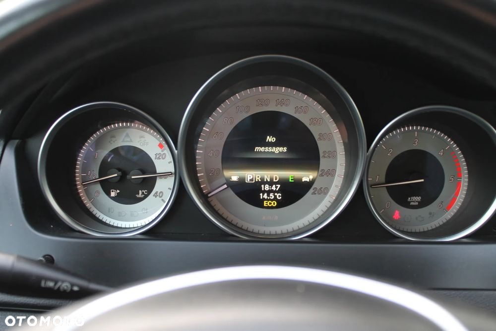 Mercedes-Benz Klasa C 180 CDI DPF (BlueEFFICIENCY) 7G-TRONIC Avantgarde - 11